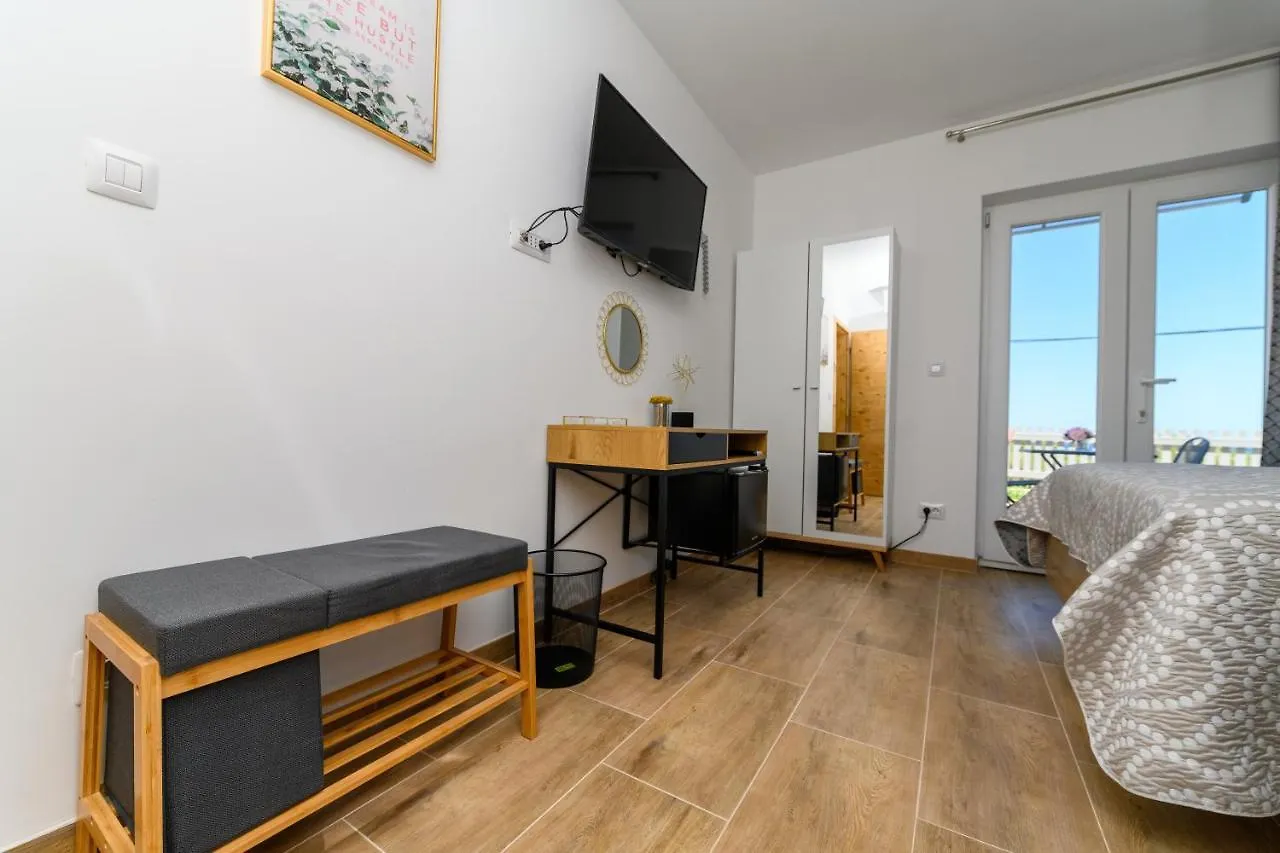 Apartments And Rooms Yasmin Miholascica Croatie