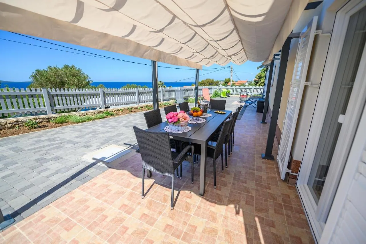 Maison d'hôtes Apartments And Rooms Yasmin Miholascica